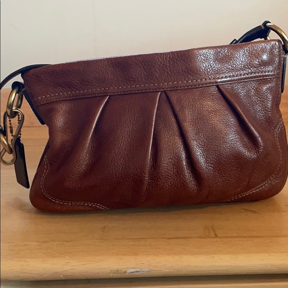 EUC Auth. Coach leather purse - Picture 5 of 12